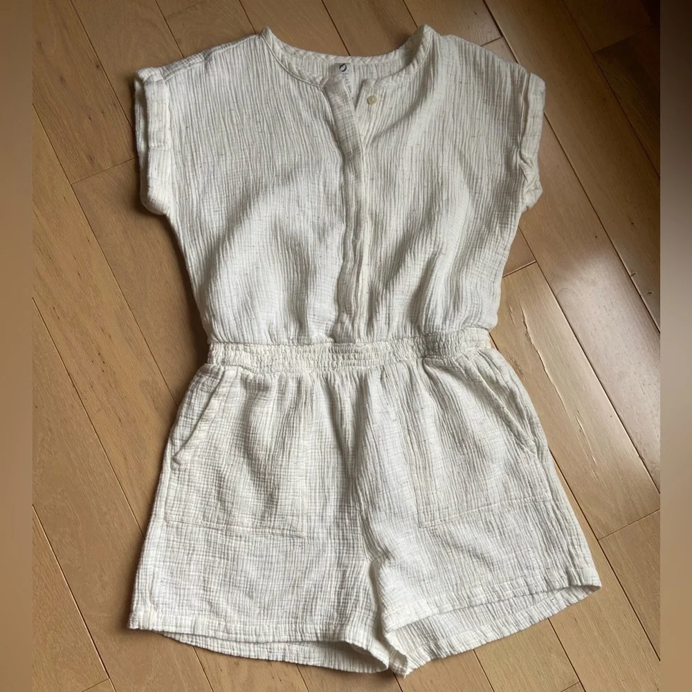Lou & Grey Triple Cloth Romper, Size S, EUC- Ivory multi color/ speckled print